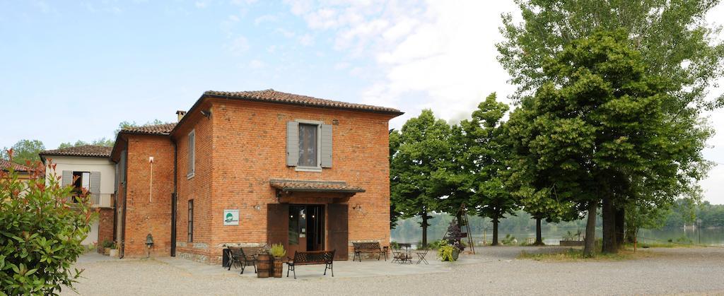 La Finestra Sul Po - Agriturismo Monticelli dʼOngina Extérieur photo