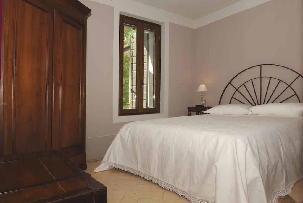 La Finestra Sul Po - Agriturismo Monticelli dʼOngina Chambre photo