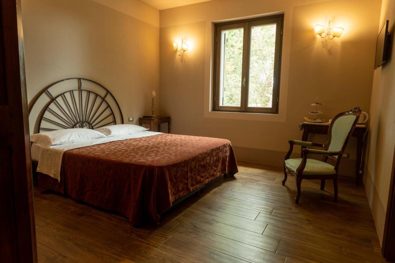 La Finestra Sul Po - Agriturismo Monticelli dʼOngina Extérieur photo