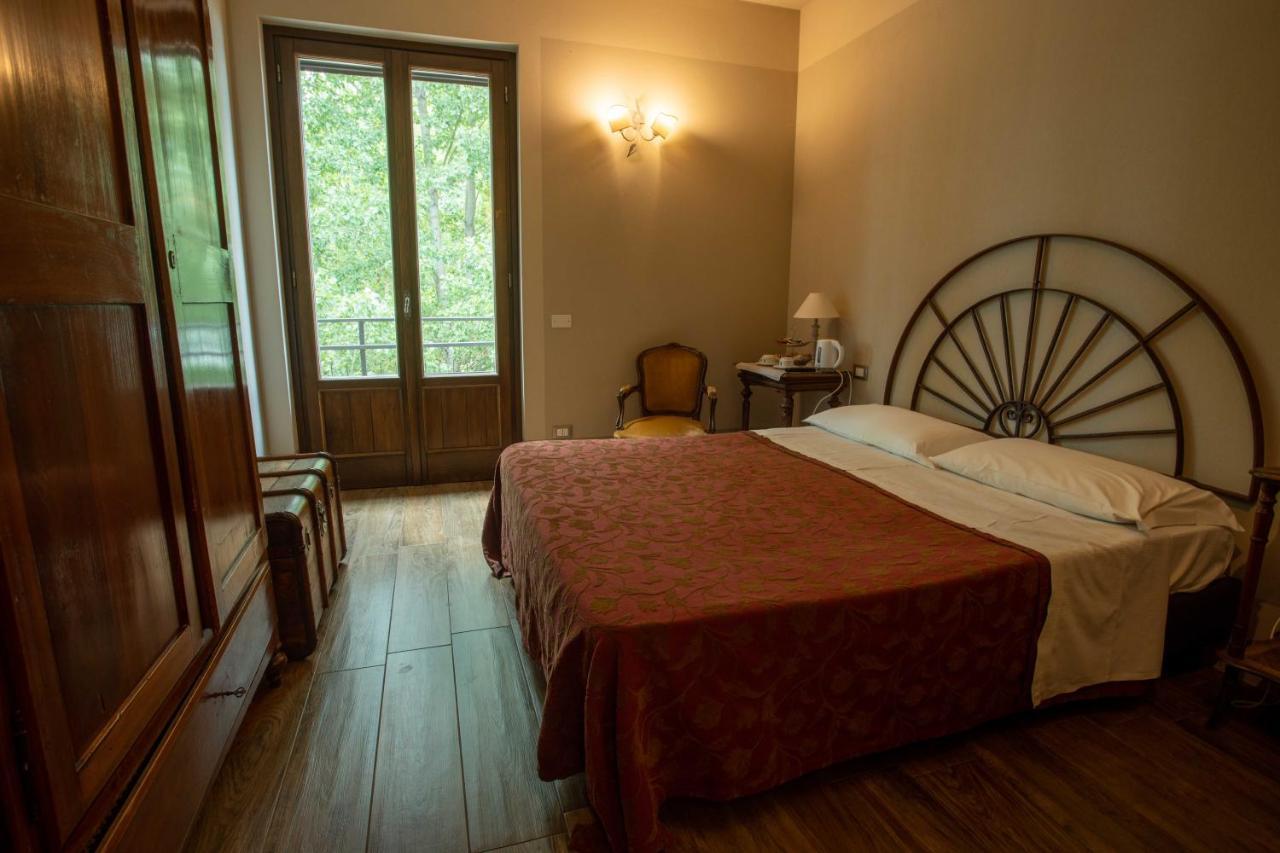 La Finestra Sul Po - Agriturismo Monticelli dʼOngina Extérieur photo