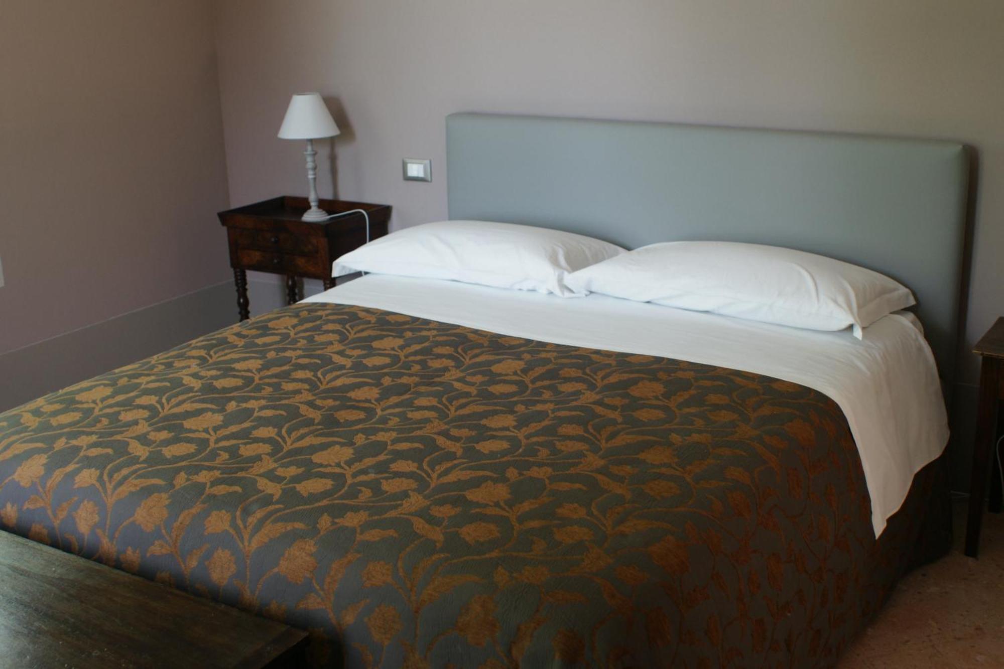 La Finestra Sul Po - Agriturismo Monticelli dʼOngina Extérieur photo