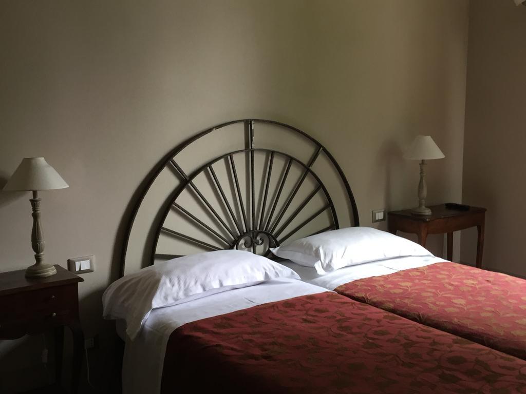 La Finestra Sul Po - Agriturismo Monticelli dʼOngina Extérieur photo