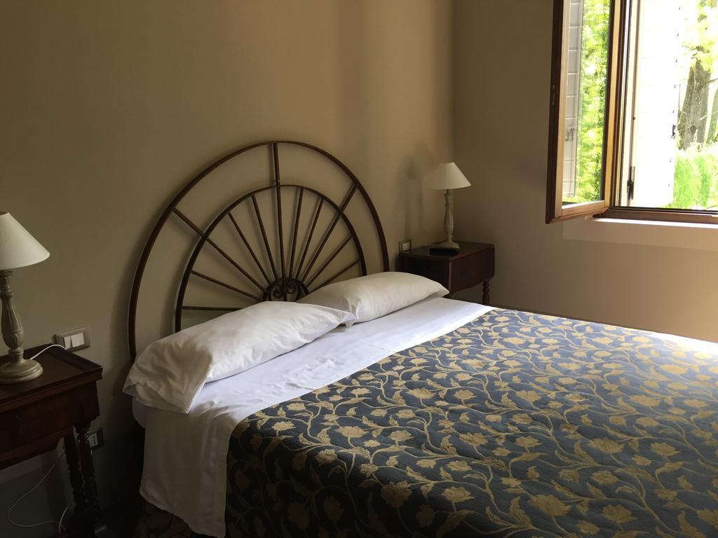 La Finestra Sul Po - Agriturismo Monticelli dʼOngina Extérieur photo